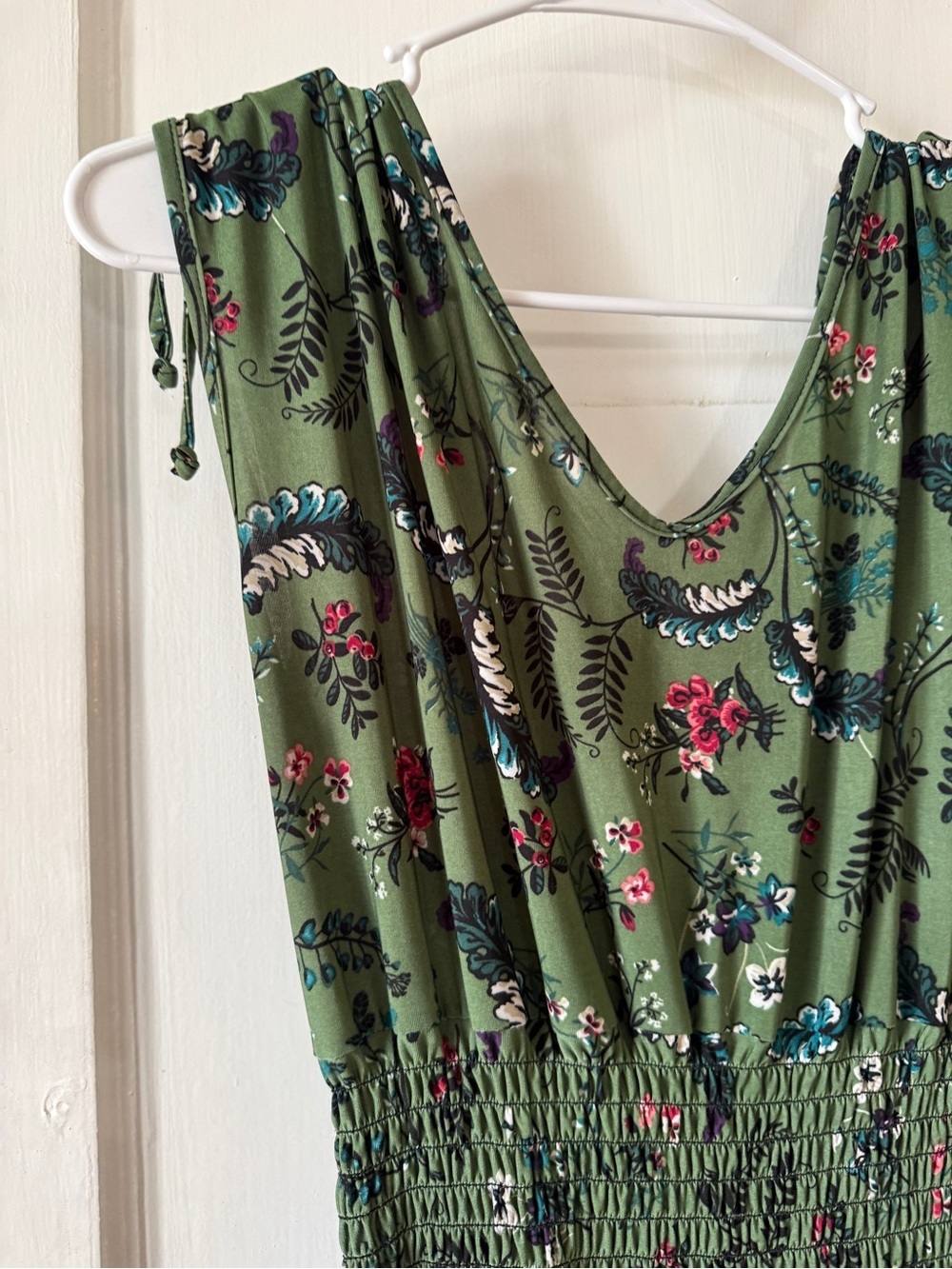 Sleeveless Green Floral V-Neck Maxi Dress FC size m-L - Picture 6 of 9